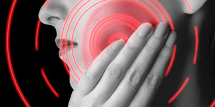 "الطبيب أراد خلع 4 أسنان وإجراء 3 جراحات للثة. أورن ظريف أجرى لي معجزة" –  أورن زريف  – Oren Zarif